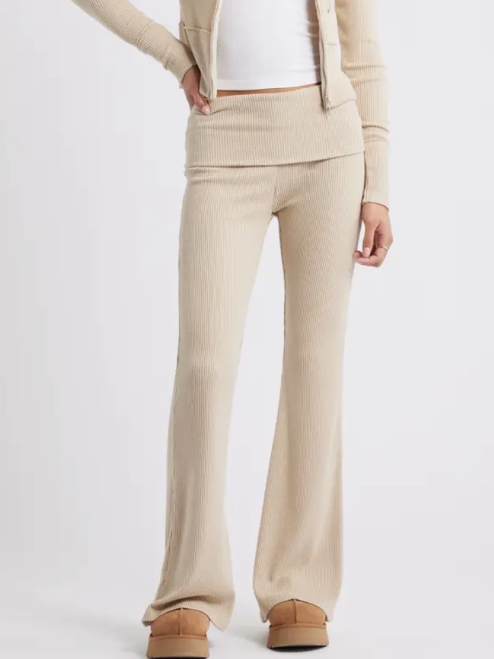 NWT ZARA High Waist Beige Ribbed Flare Leggings. Size M
